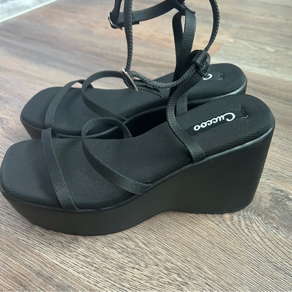 Black Platform Sandals - Picture 3 of 5